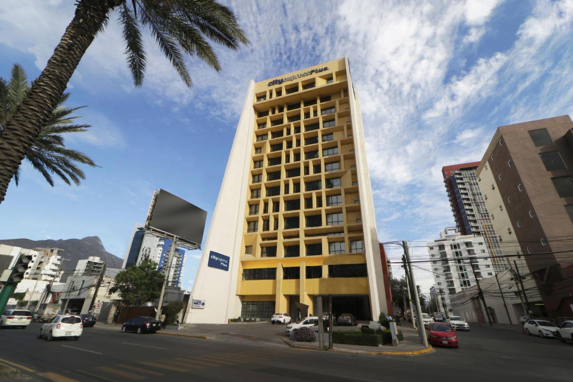 City Plus Monterrey Galerías Exterior foto